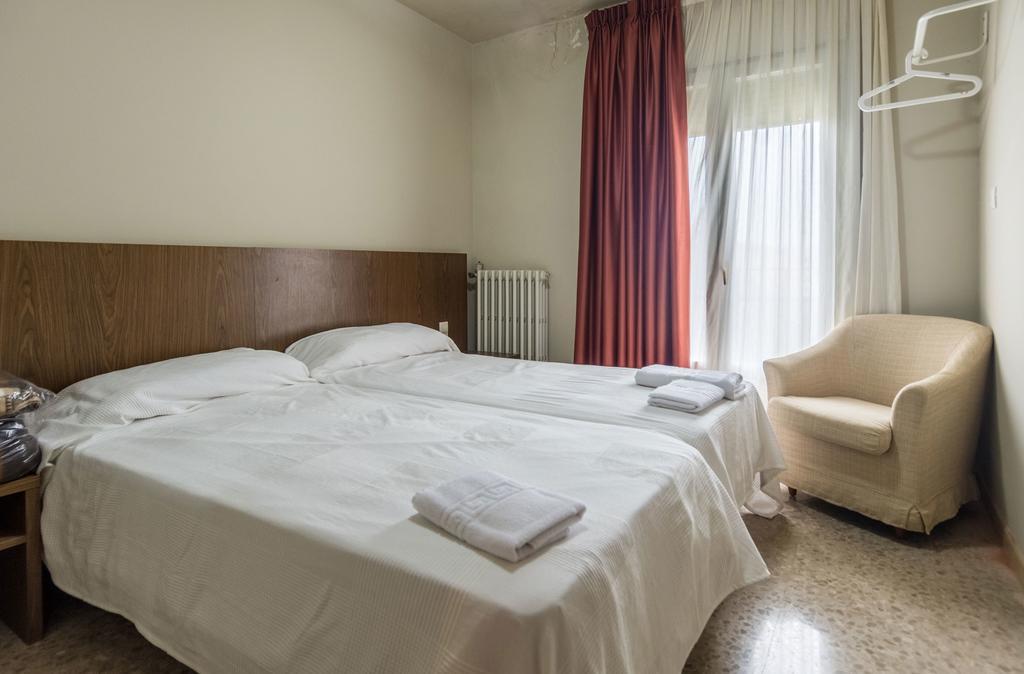 Hostal Sant Miquel 巴拉格尔 外观 照片